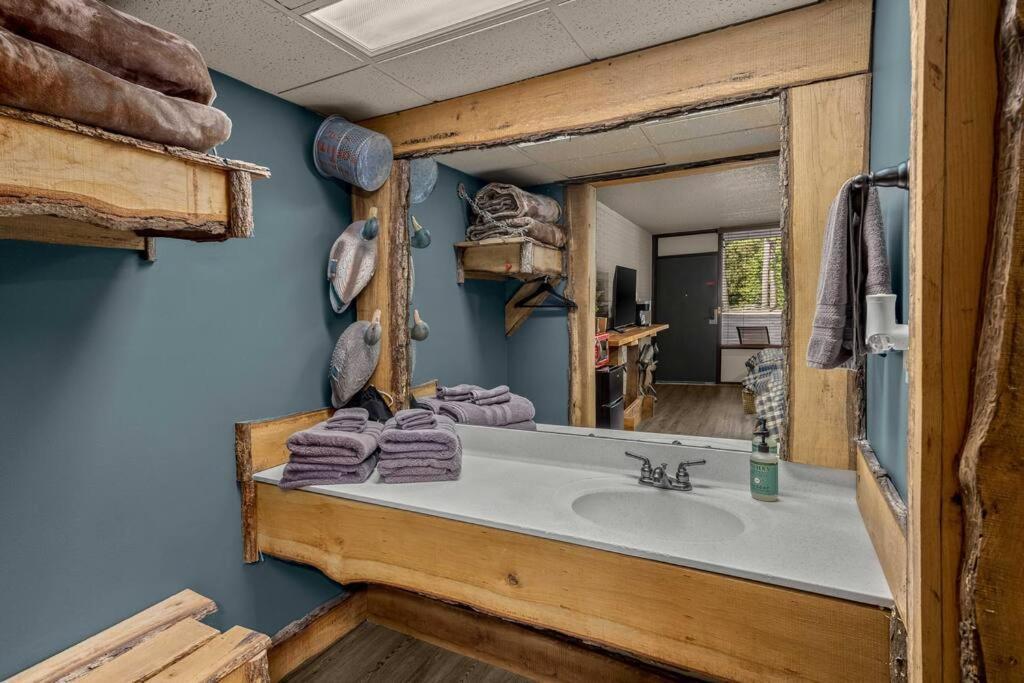 יוריקה ספרינגס Stonegate Lodge 2 Queen Beds Fast Wifi 50" Tv Salt Water Pool Room #207 מראה חיצוני תמונה