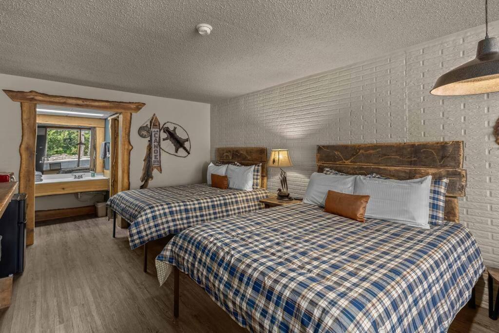 יוריקה ספרינגס Stonegate Lodge 2 Queen Beds Fast Wifi 50" Tv Salt Water Pool Room #207 מראה חיצוני תמונה